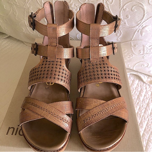 Nicole leather NWB sandal sz 6 - Picture 2 of 8